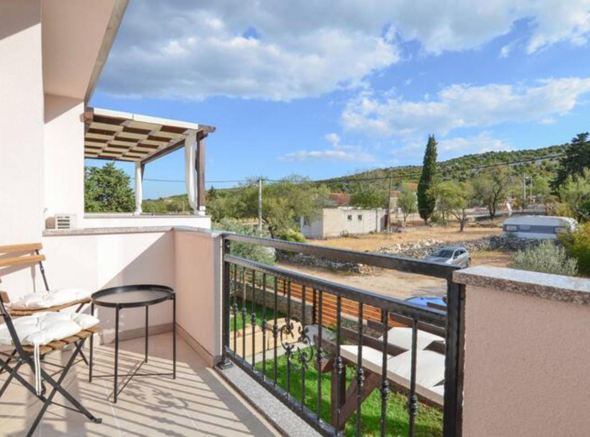 Apartment Villa Troskot Pirovac Bagian luar foto