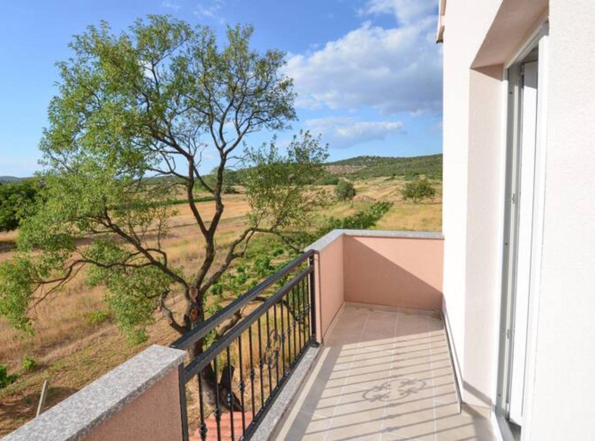 Apartment Villa Troskot Pirovac Bagian luar foto