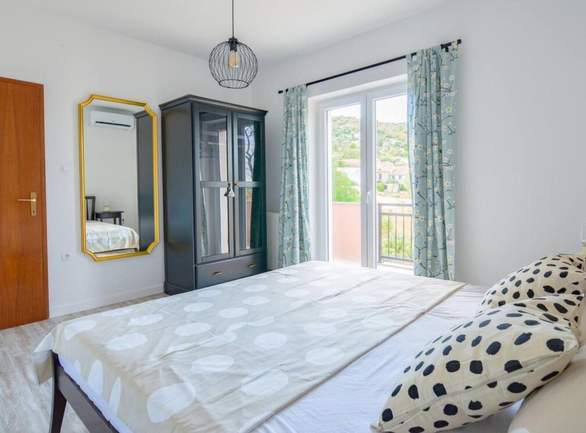 Apartment Villa Troskot Pirovac Bagian luar foto